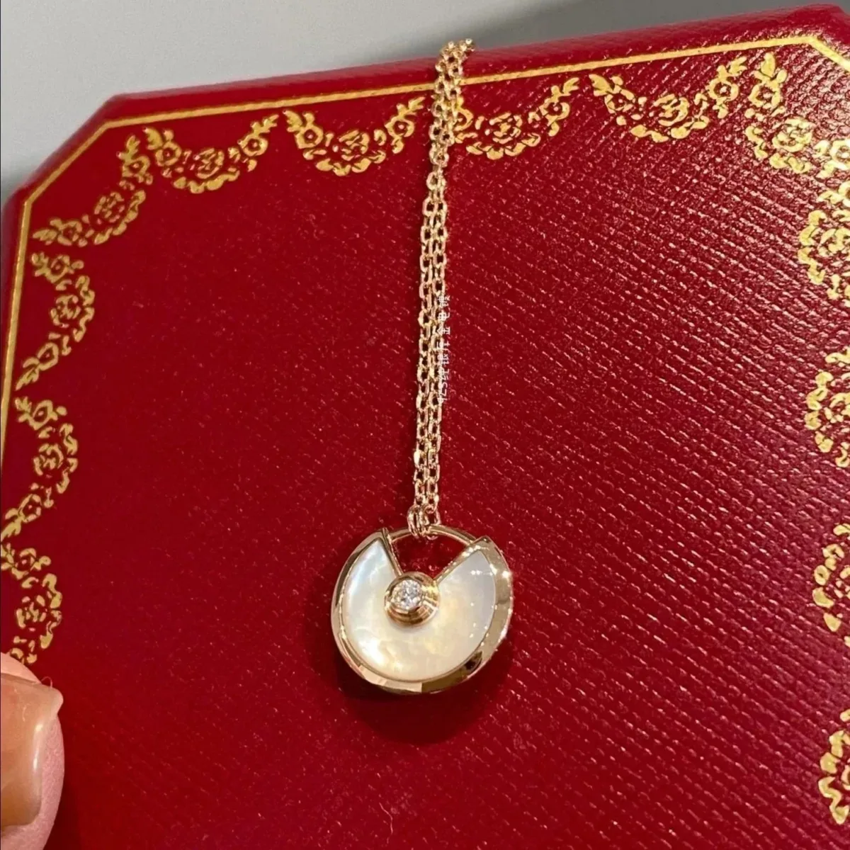 amulette white mop necklace rkmvj