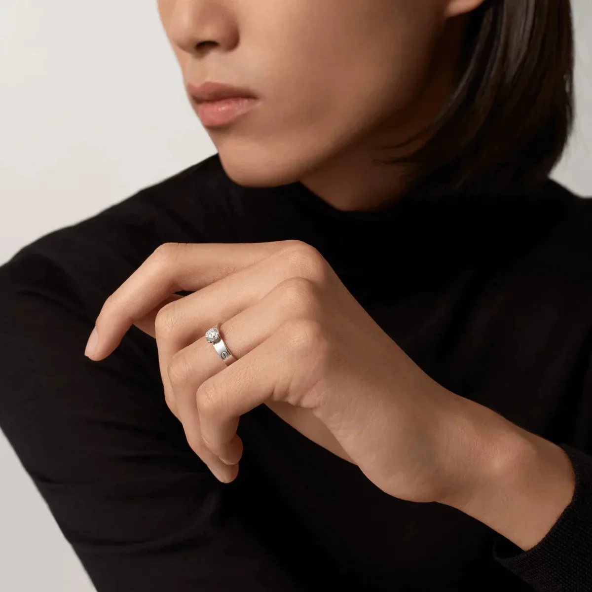 love ring 4mm 1 big diamond 7w7qk