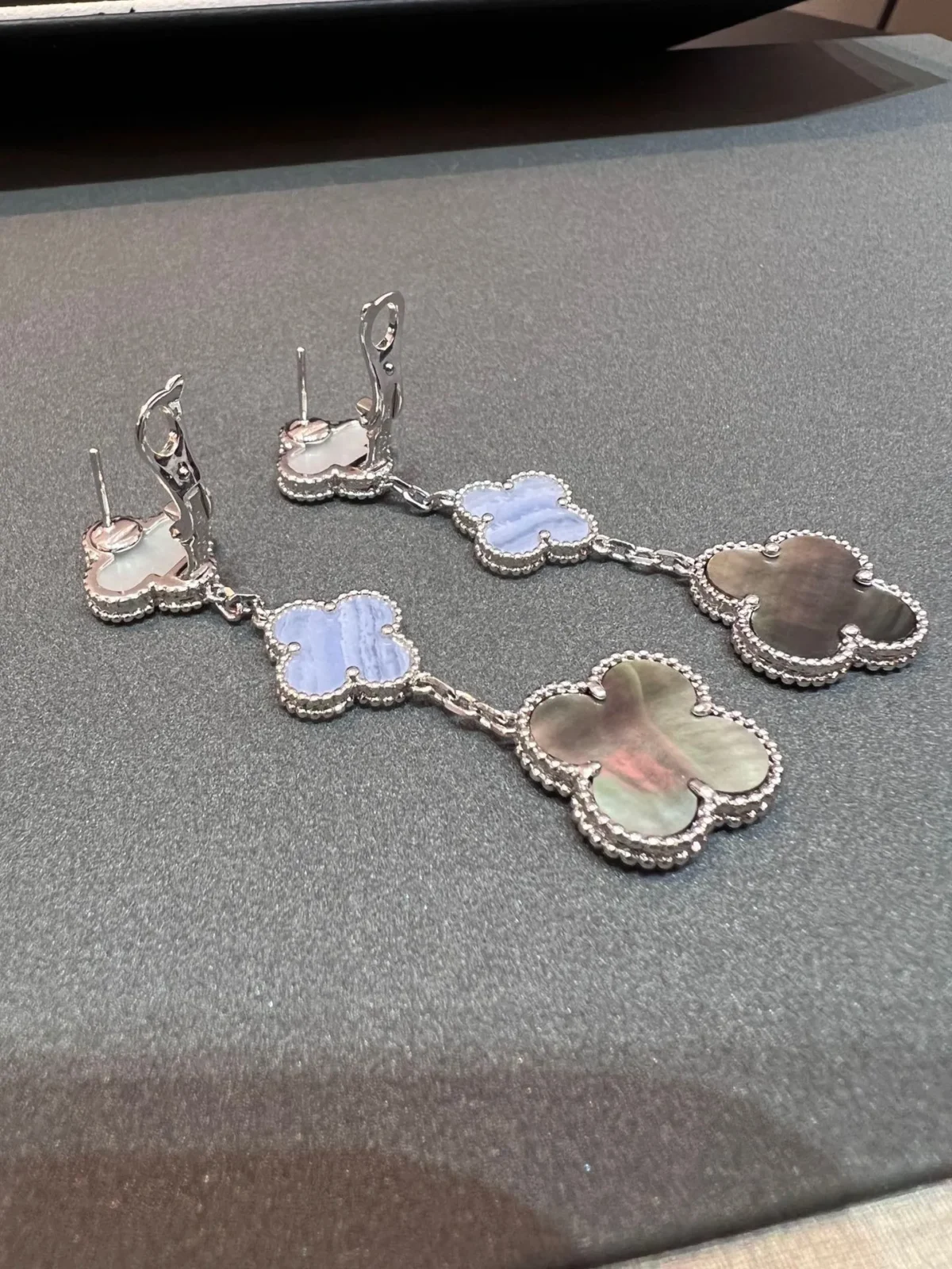 magic alhambra three motifs earrings gawbe