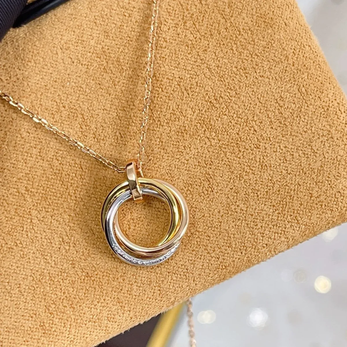trinity necklace silver gold rose gold diamonds qv5ly
