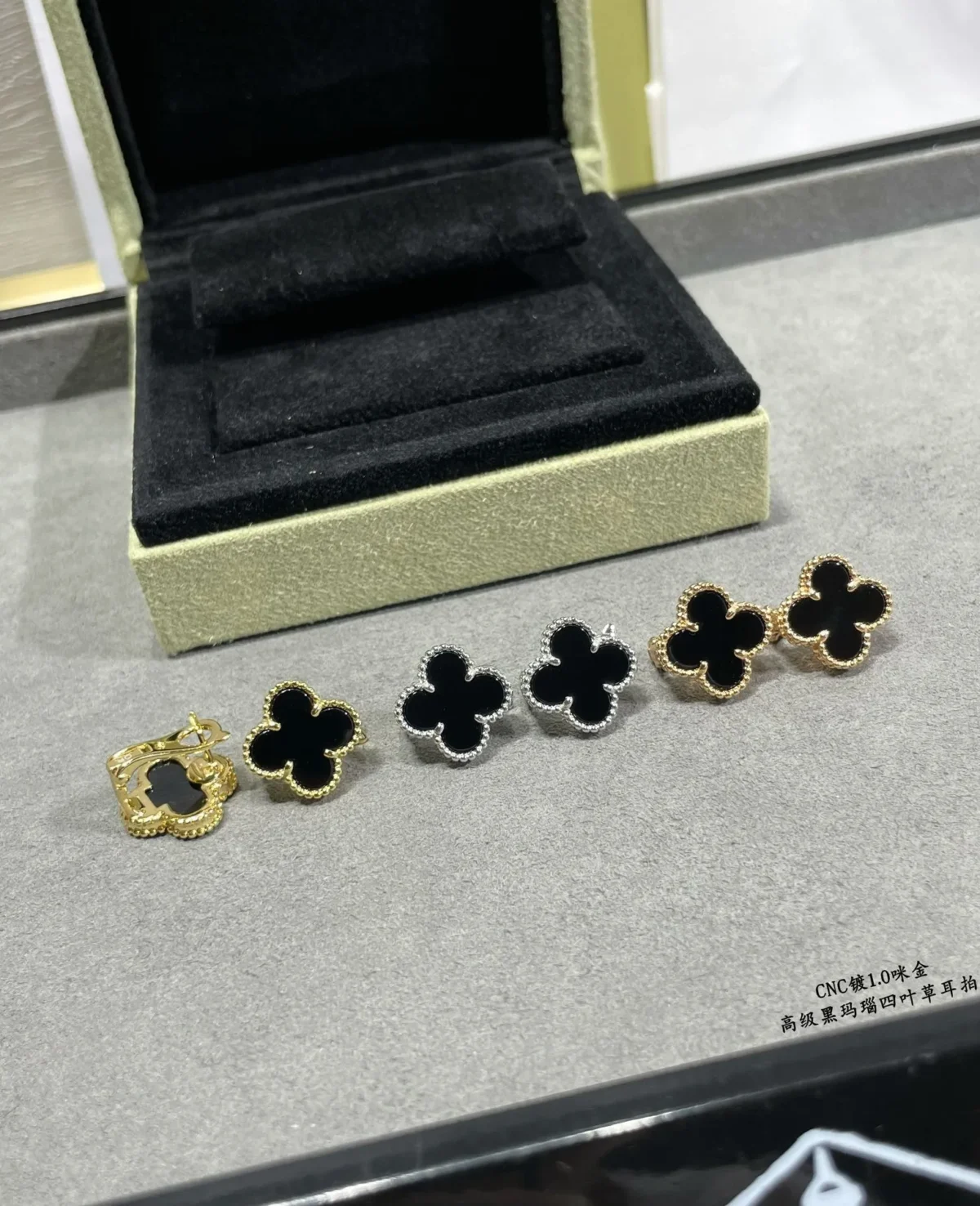 vintage alhambra black earrings eyteg