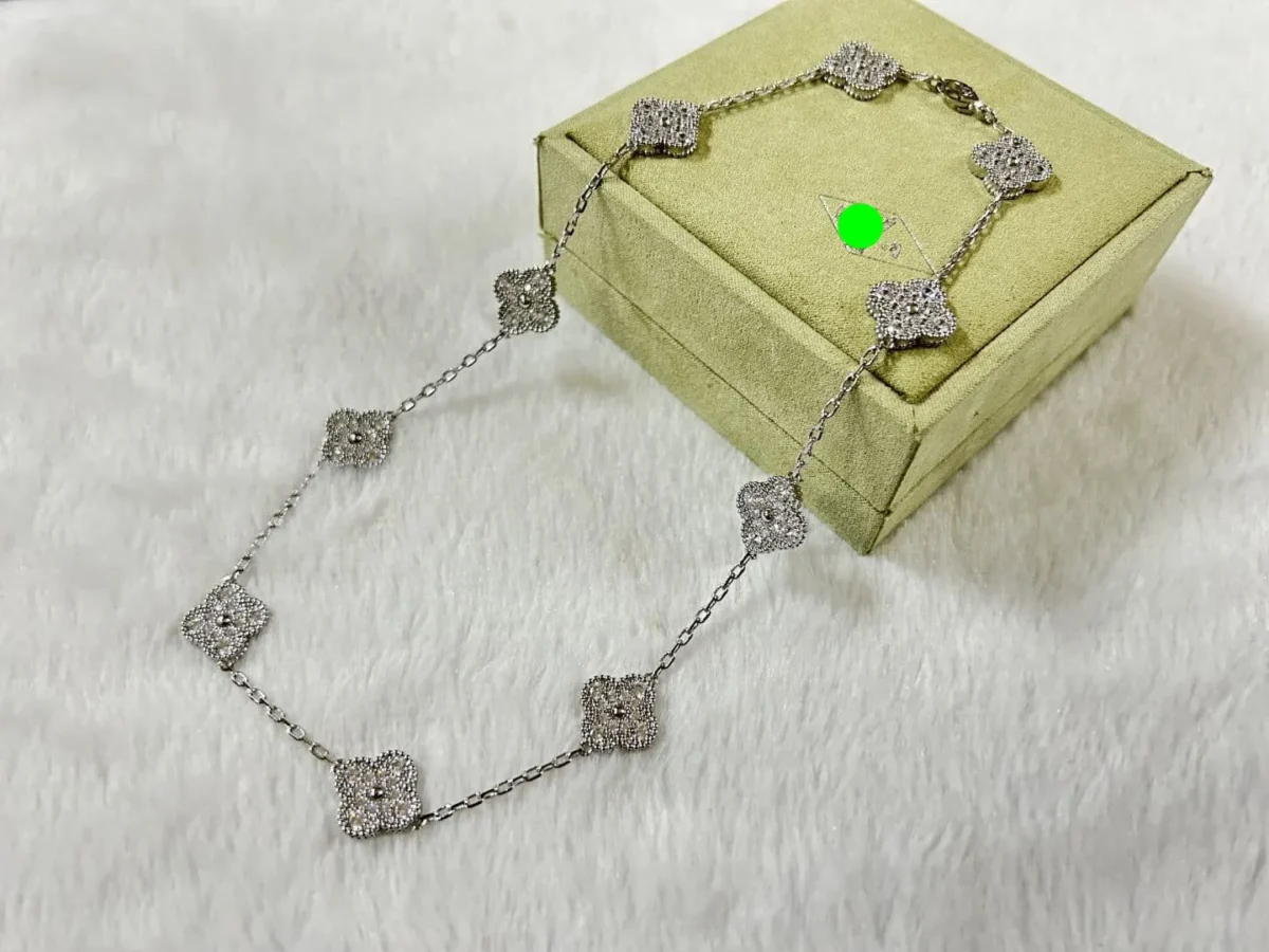vintage alhambra white gold diamonds 10 motifs necklace m0145