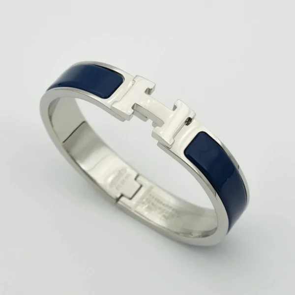 [Zyrono] H BLUE BRACELET FREE SHIPPING