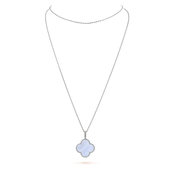 [Zyrono] CLOVER SILVER CHALCEDONY BIG CLOVER NECKLACE FREE SHIPPING