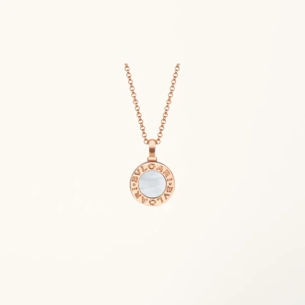 [ZYRONO] BVLGARI 18 KT ROSE GOLD PENDANT NECKLACE SET WITH MOTHER-OF-PEARL CENTRE, CUSTOMISABLE WITH ENGRAVING ON THE BACK